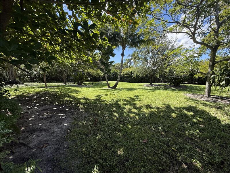 Image 15 of 22 For 840 20th Dr  