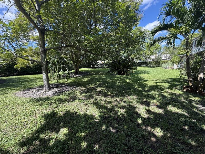 Image 16 of 22 For 840 20th Dr  