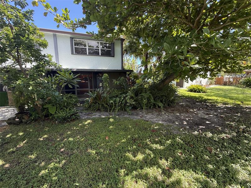 Image 18 of 22 For 840 20th Dr  