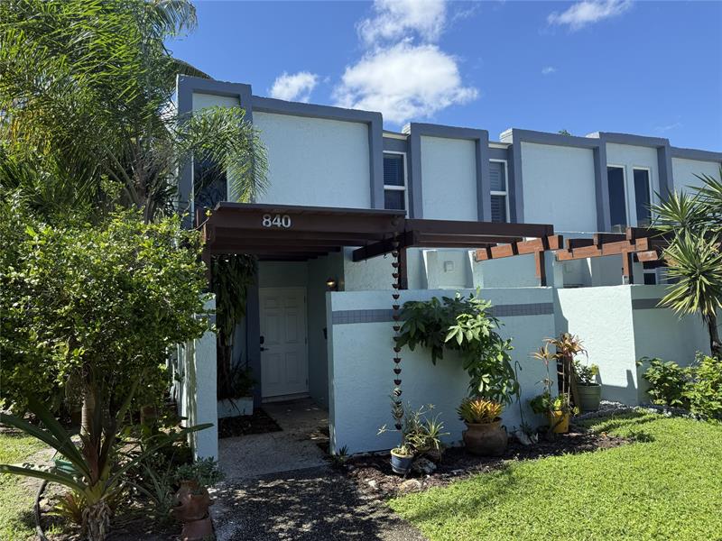 Image 3 of 22 For 840 20th Dr  