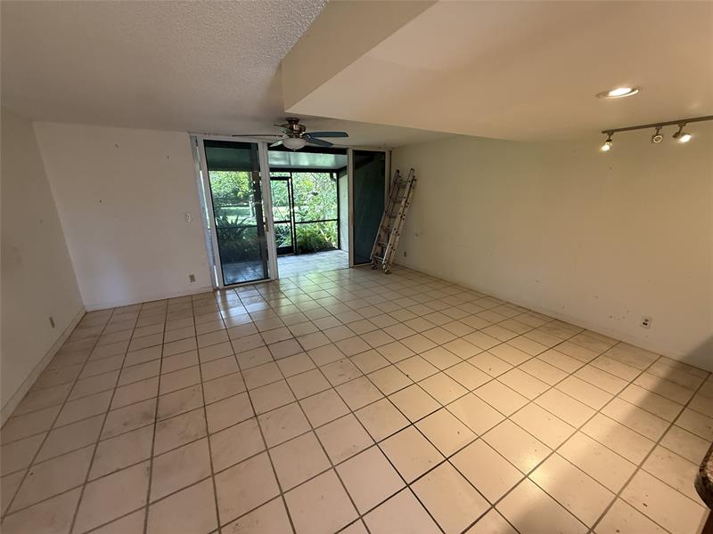 Image 5 of 22 For 840 20th Dr  