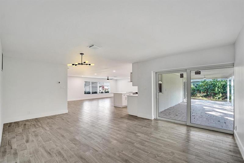 Image 11 of 50 For 11600 26th St