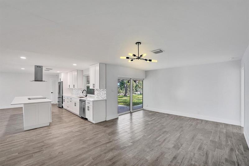 Image 12 of 50 For 11600 26th St