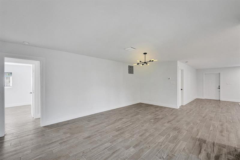 Image 13 of 50 For 11600 26th St