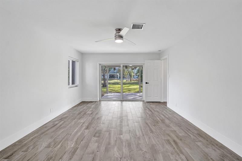 Image 17 of 50 For 11600 26th St