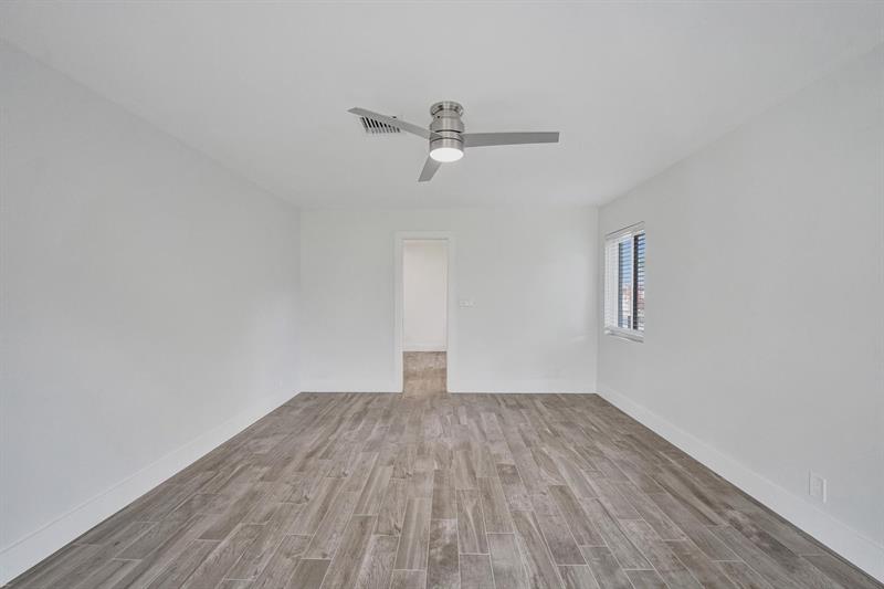 Image 20 of 50 For 11600 26th St
