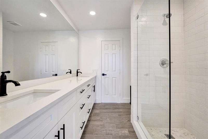 Image 30 of 50 For 11600 26th St