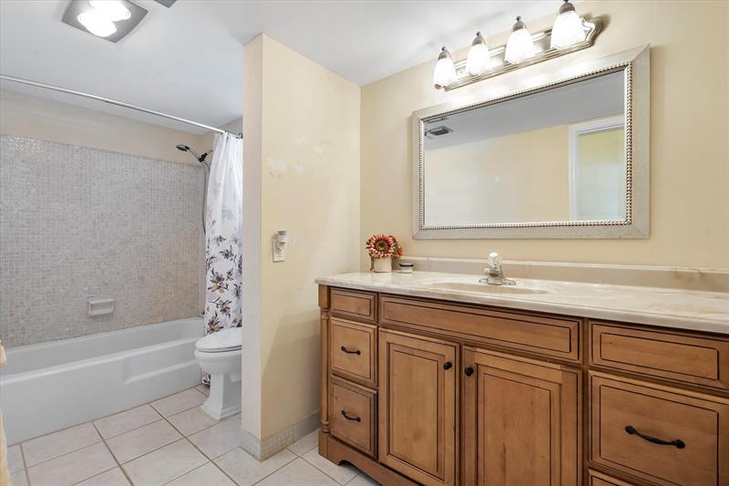 Image 16 of 26 For 3050 47th Ct  108