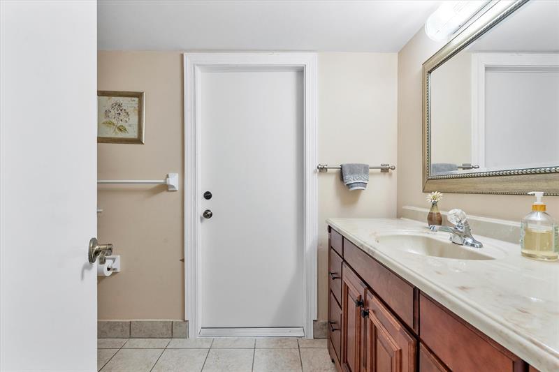 Image 18 of 26 For 3050 47th Ct  108