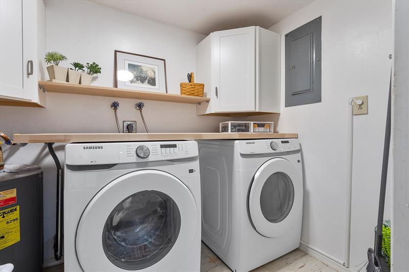 Image 21 of 26 For 3050 47th Ct  108