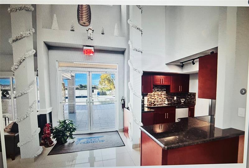 Image 22 of 47 For 3421 44th St  205