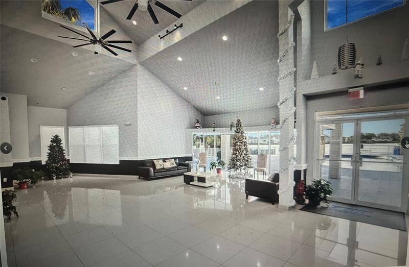 Image 23 of 47 For 3421 44th St  205