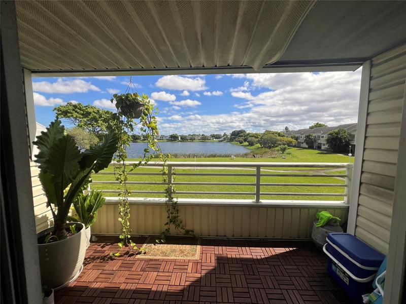 Image 33 of 47 For 3421 44th St  205