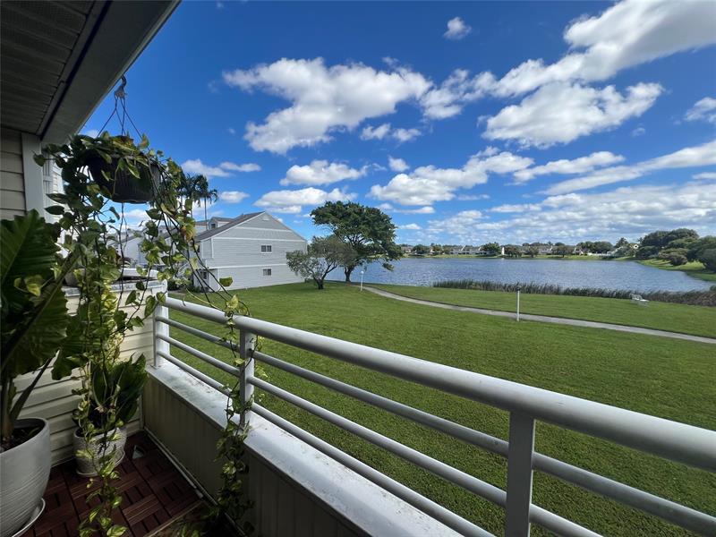 Image 34 of 47 For 3421 44th St  205