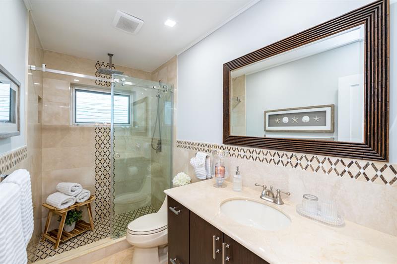 Image 40 of 41 For 6541 20th Ave