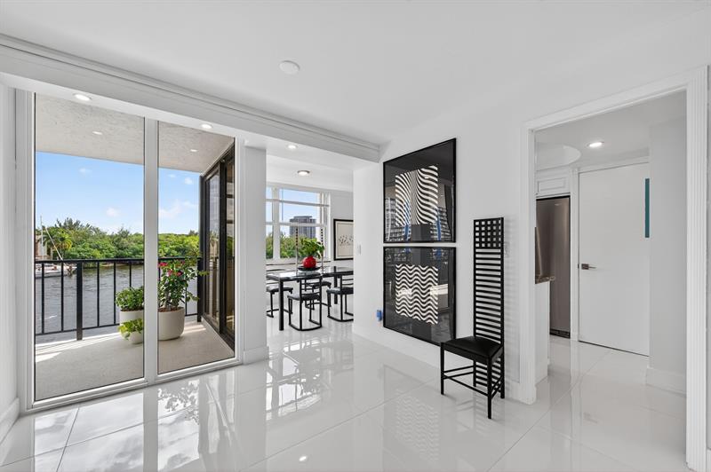 Image 18 of 82 For 936 Intracoastal Dr  3c