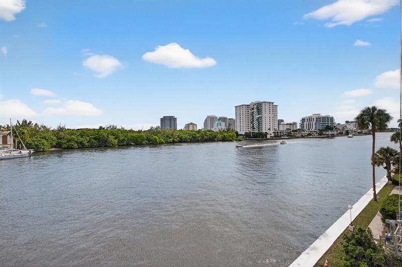 Image 35 of 82 For 936 Intracoastal Dr  3c