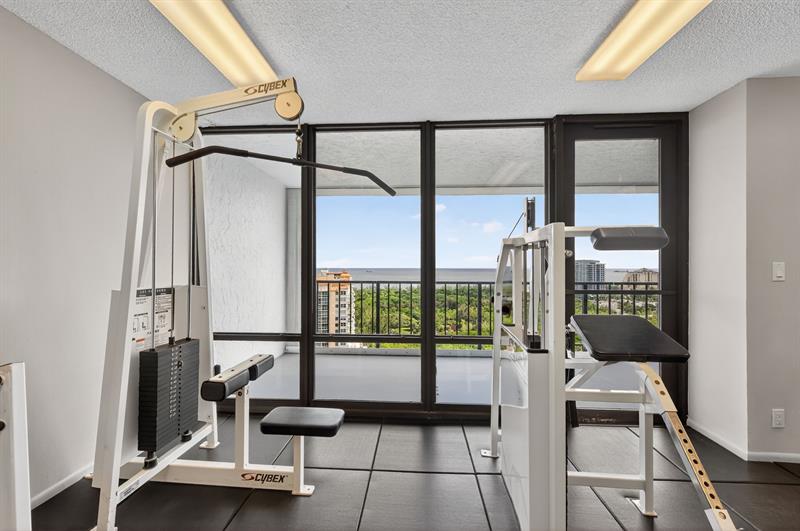Image 44 of 82 For 936 Intracoastal Dr  3c
