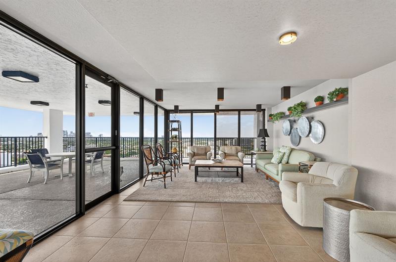 Image 49 of 82 For 936 Intracoastal Dr  3c