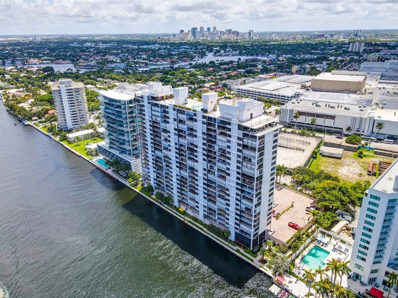 Image 70 of 82 For 936 Intracoastal Dr  3c