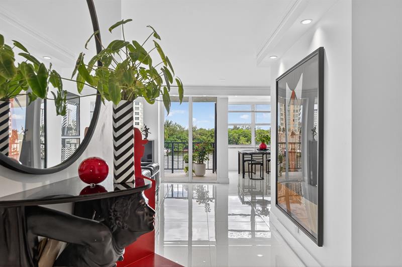 Image 8 of 82 For 936 Intracoastal Dr  3c