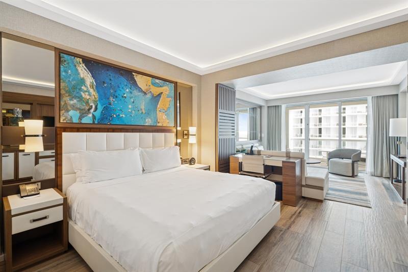 Image 11 of 34 For 551 Fort Lauderdale Beach  H906