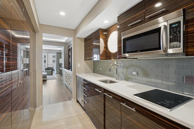 Image 14 of 34 For 551 Fort Lauderdale Beach  H906