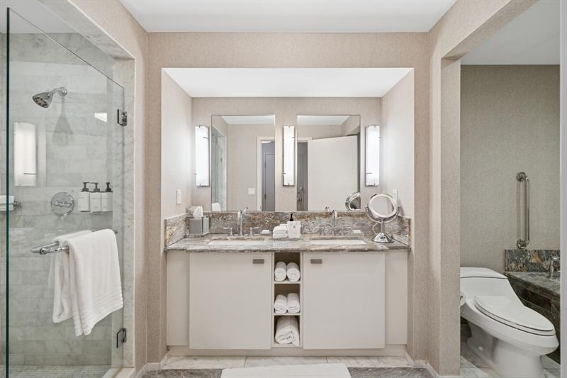 Image 17 of 34 For 551 Fort Lauderdale Beach  H906