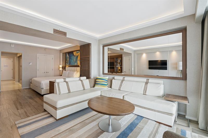 Image 7 of 34 For 551 Fort Lauderdale Beach  H906