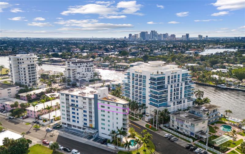 Image 3 of 41 For 720 Bayshore Dr  701