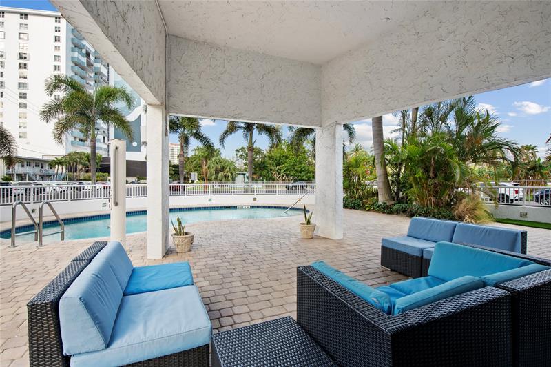 Image 33 of 41 For 720 Bayshore Dr  701