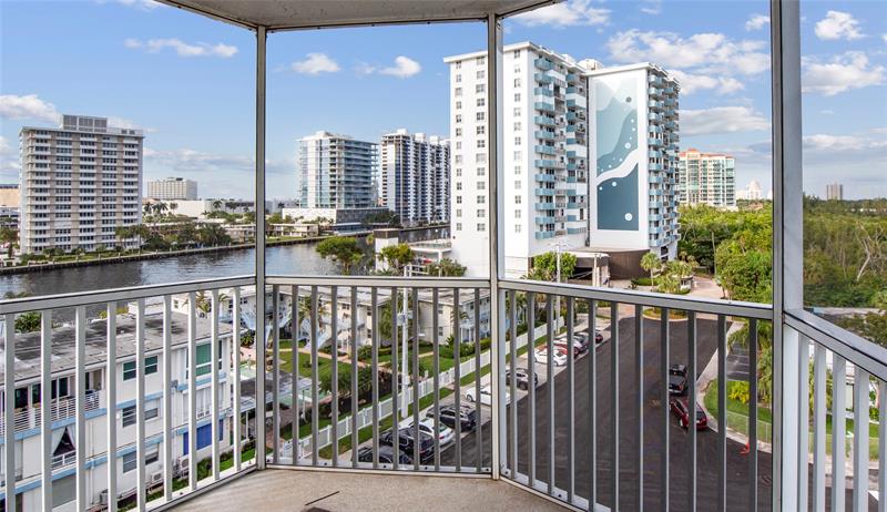 Image 7 of 41 For 720 Bayshore Dr  701
