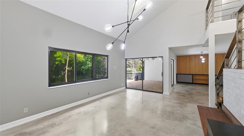 Image 21 of 63 For 619 Deer Creek North Shore Dr  619