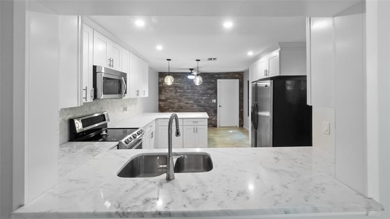 Image 8 of 63 For 619 Deer Creek North Shore Dr  619