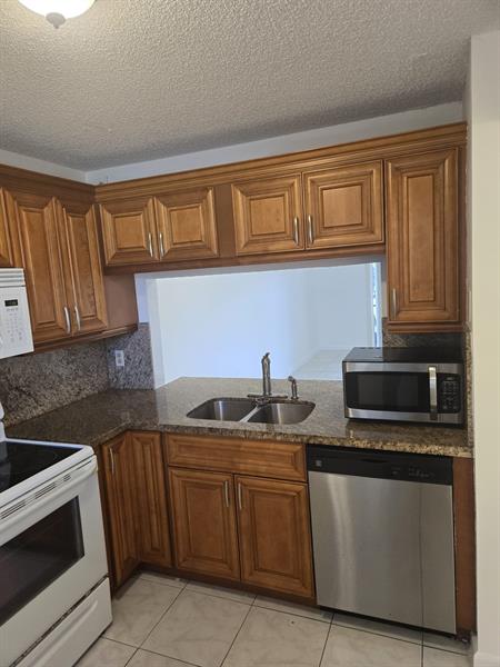 Image 6 of 16 For 10481 8th St  102