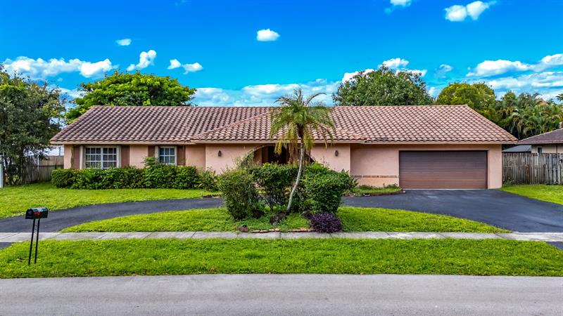 Details for 1901 75th Ave, Plantation, FL 33317
