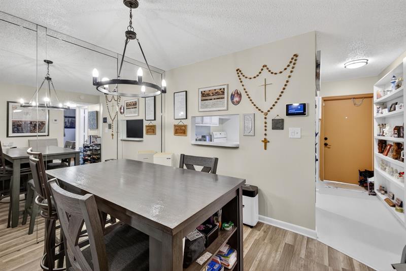 Image 13 of 14 For 8400 Lagos De Campo Blvd  303