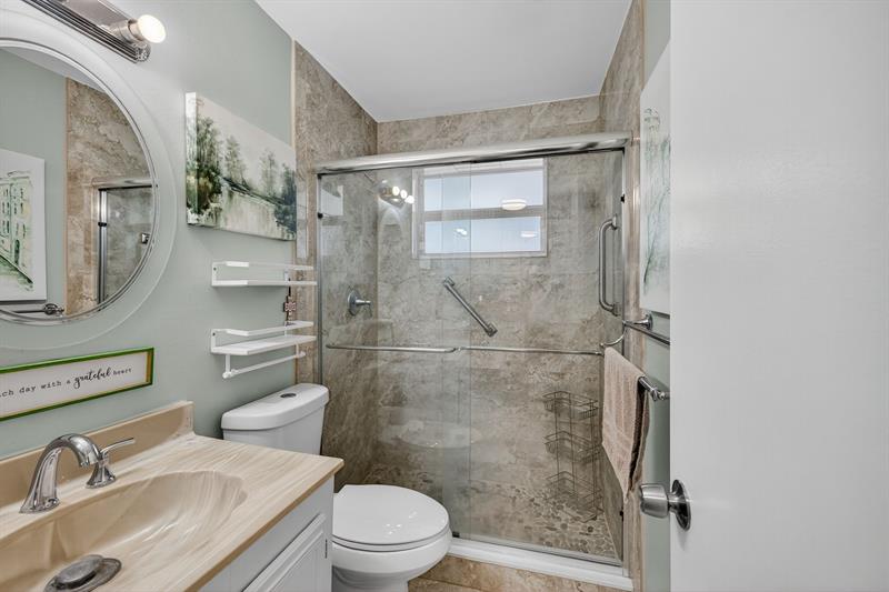 Image 6 of 14 For 8400 Lagos De Campo Blvd  303