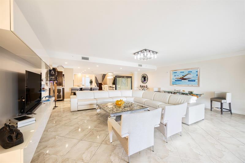 Image 15 of 40 For 615 Bayshore Dr  105