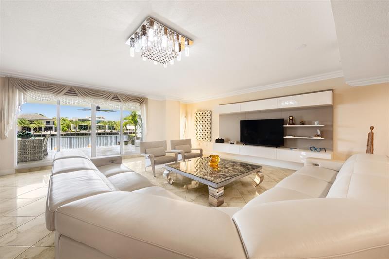 Image 18 of 40 For 615 Bayshore Dr  105