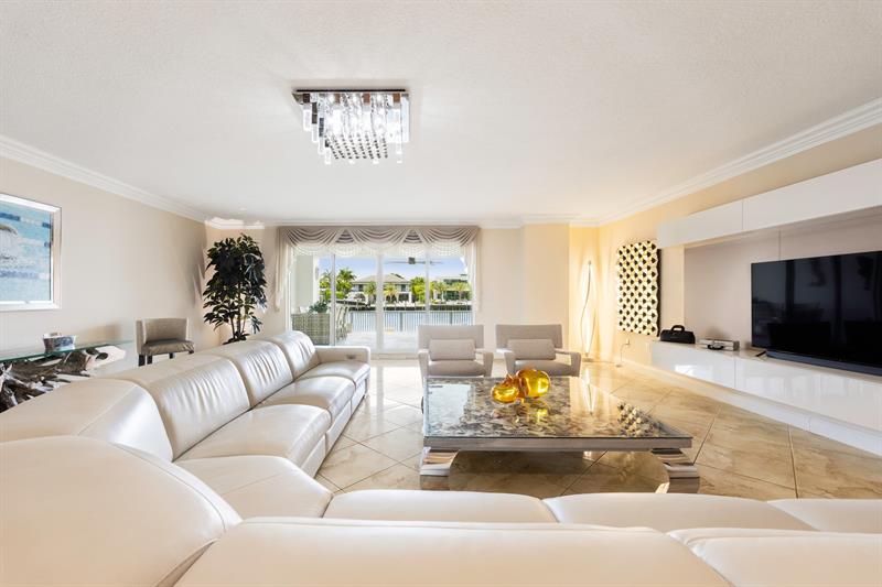 Image 19 of 40 For 615 Bayshore Dr  105