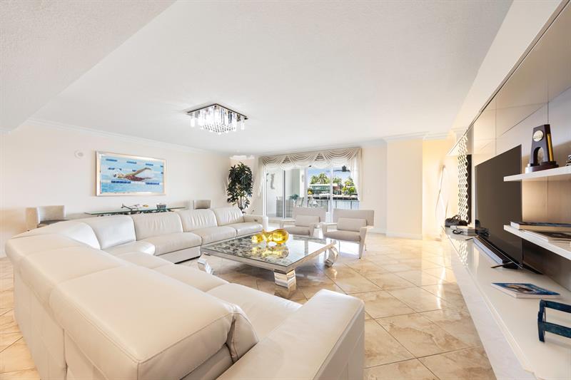 Image 20 of 40 For 615 Bayshore Dr  105