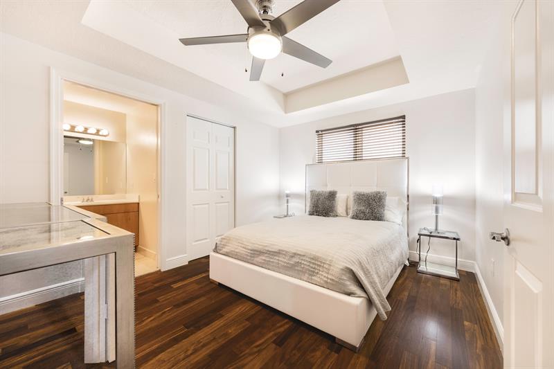 Image 24 of 40 For 615 Bayshore Dr  105