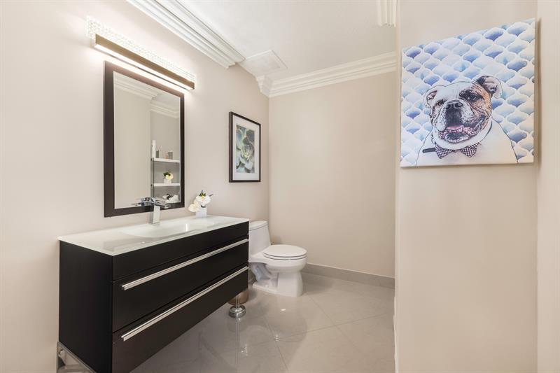 Image 30 of 40 For 615 Bayshore Dr  105