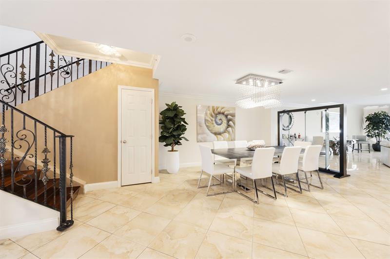 Image 7 of 40 For 615 Bayshore Dr  105