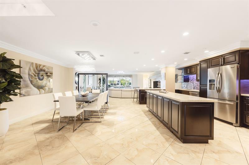 Image 8 of 40 For 615 Bayshore Dr  105