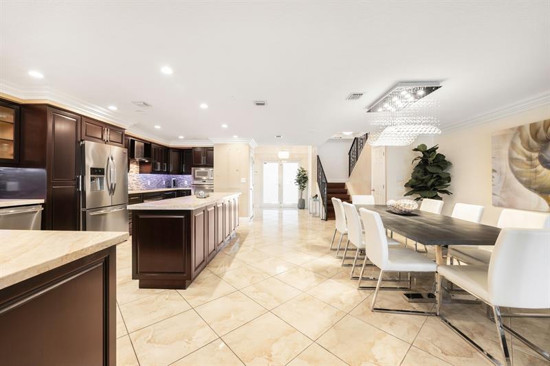 Image 9 of 40 For 615 Bayshore Dr  105