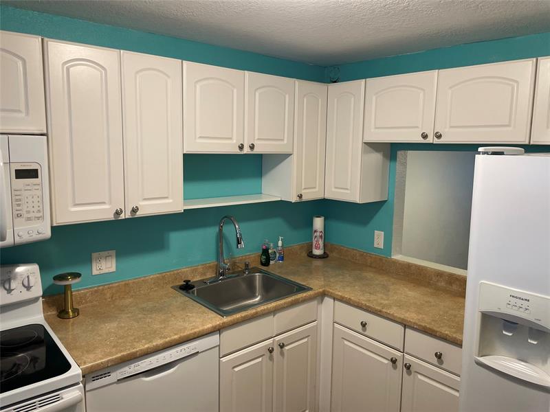 Image 4 of 9 For 7837 Golf Circle Dr  106
