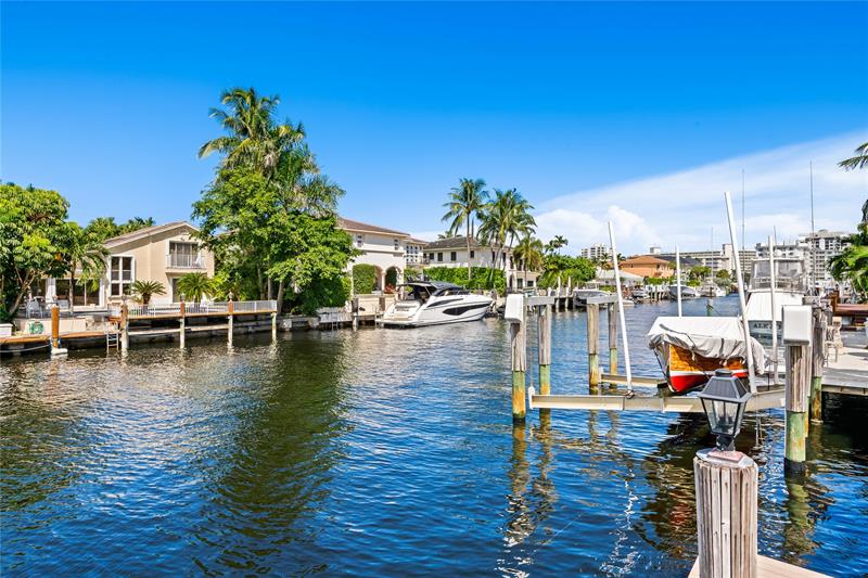 Image 10 of 42 For 861 Nafa Dr  