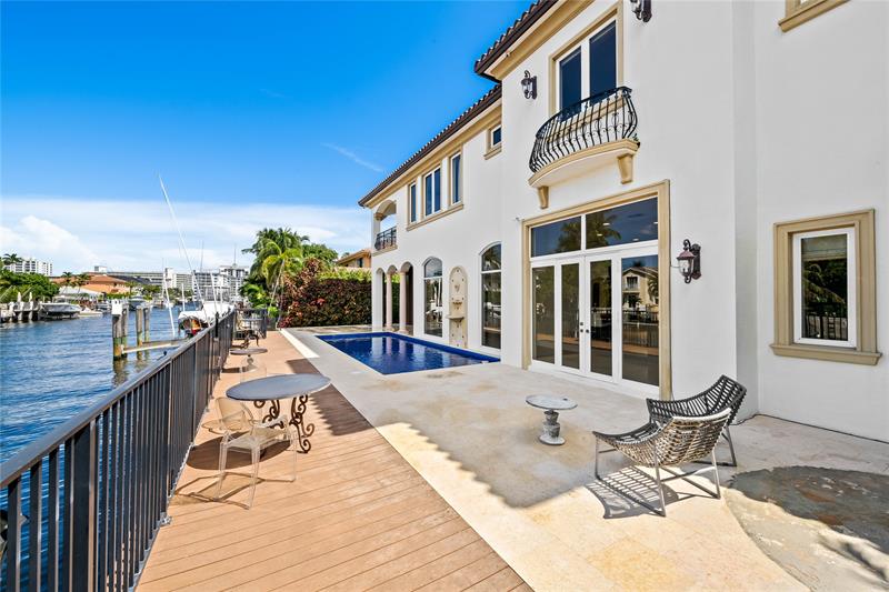 Image 11 of 42 For 861 Nafa Dr  